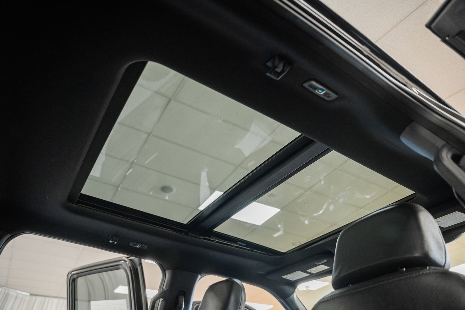 Certified 2022 Ford F150 Lariat w/ Equipment Group 502A High image 41