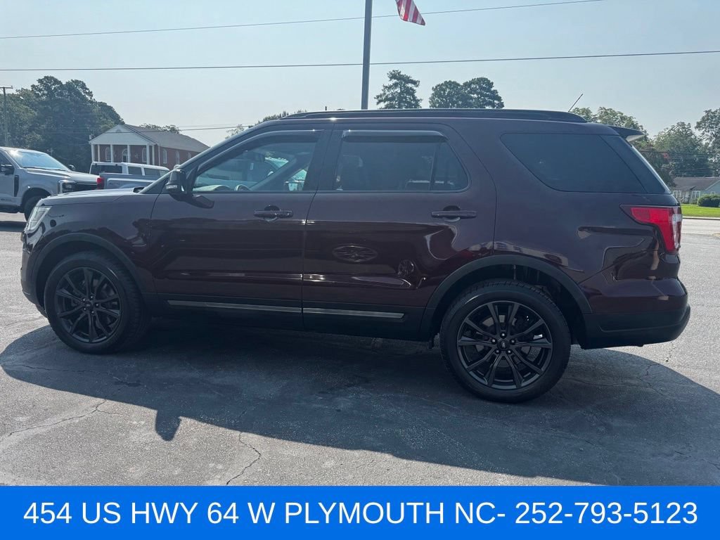 Certified 2018 Ford Explorer XLT w/ Equipment Group 202A AWD/4WD image 2