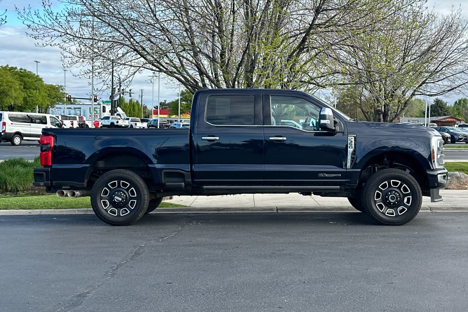 Certified 2024 Ford F350 Platinum w/ FX4 Off-Road Package AWD/4WD image 6
