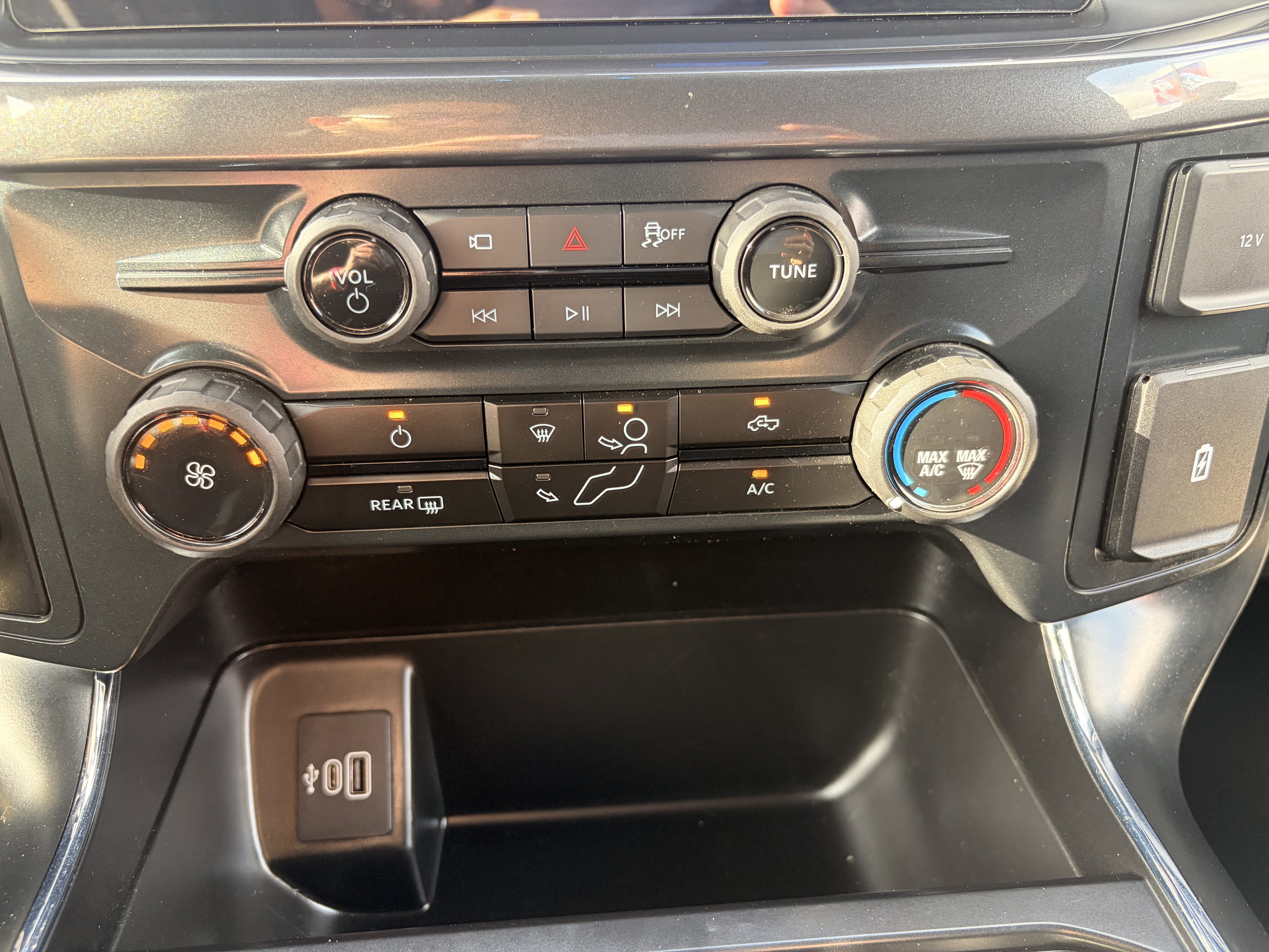 Certified 2025 Ford F150 STX w/ Equipment Group 200A RWD image 16