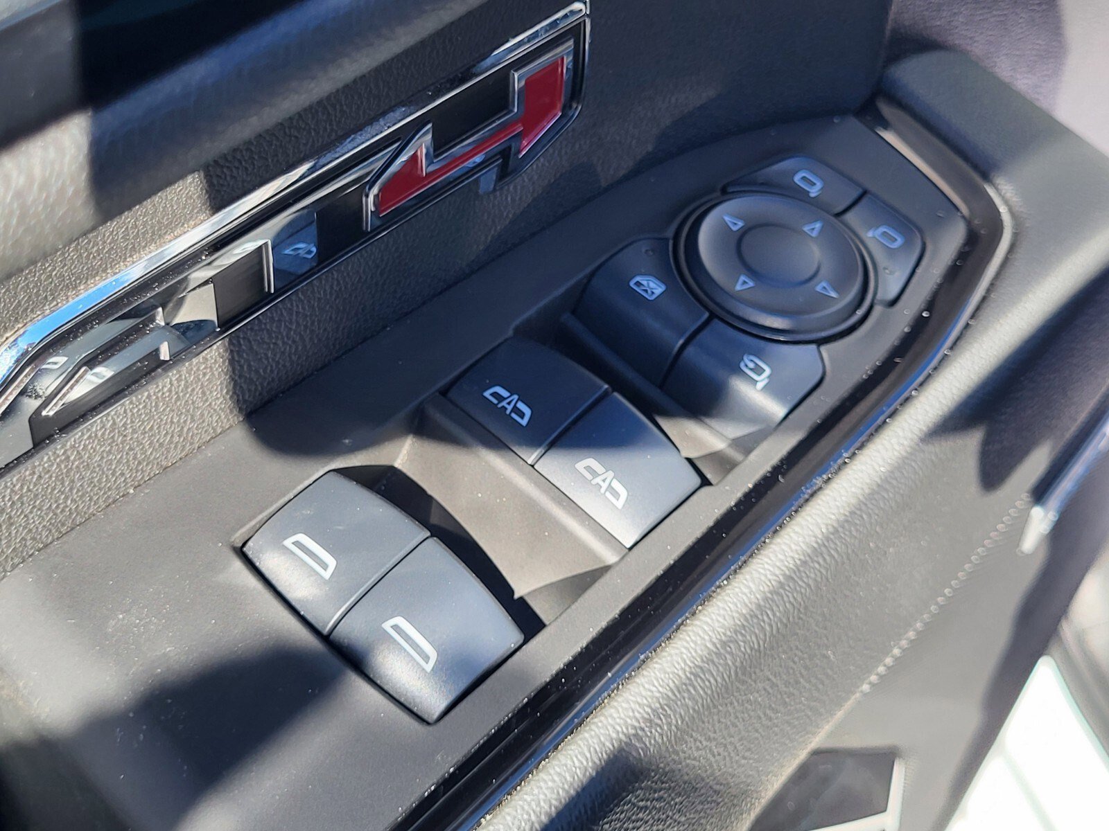 Used 2025 GMC Sierra 1500 AT4 w/ AT4 Premium Package image 19