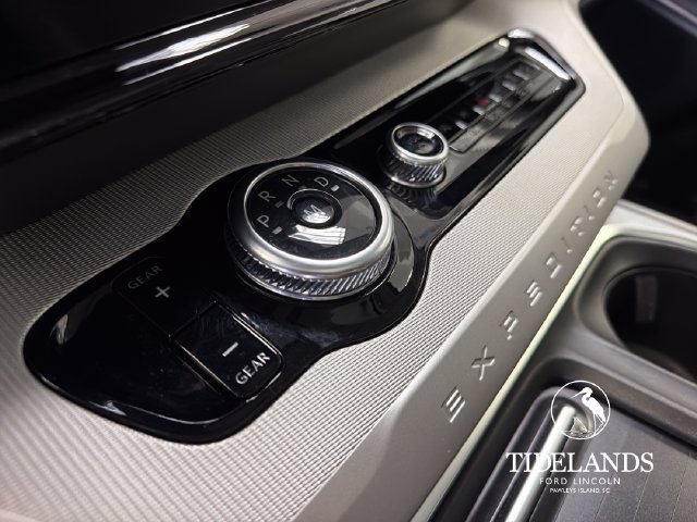 Certified 2025 Ford Expedition Active AWD/4WD image 29