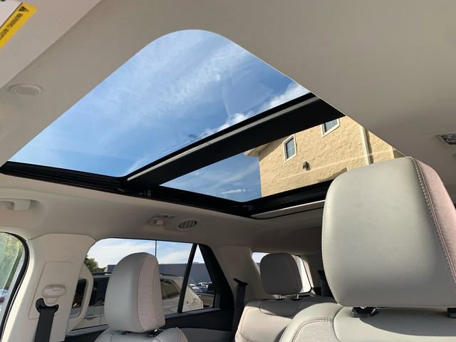 Certified 2025 Ford Explorer Active w/ Active Comfort Package image 31