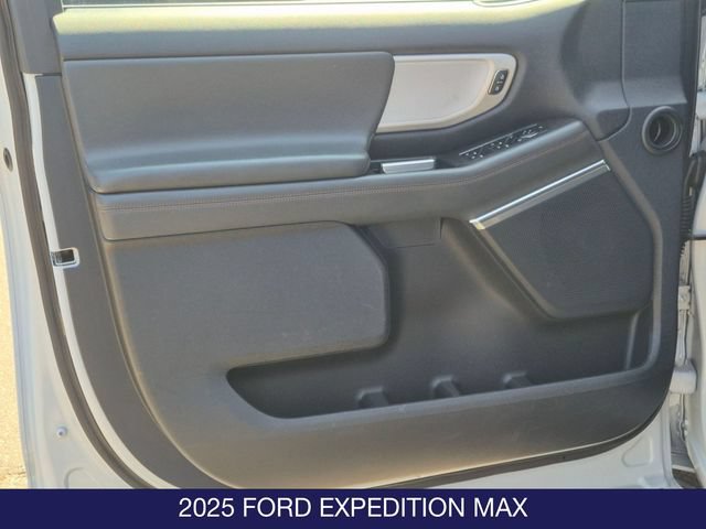 Certified 2025 Ford Expedition Max Active AWD/4WD image 11