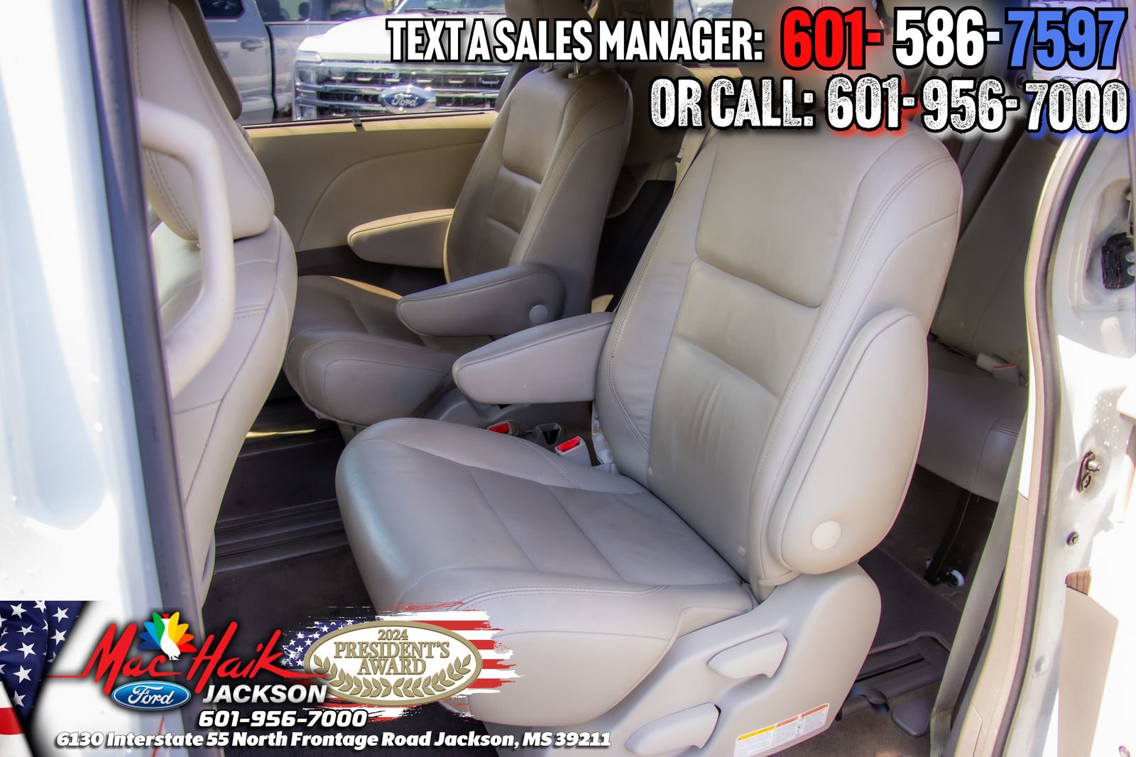 Used 2019 Toyota Sienna XLE w/ XLE Navigation Package FWD image 8