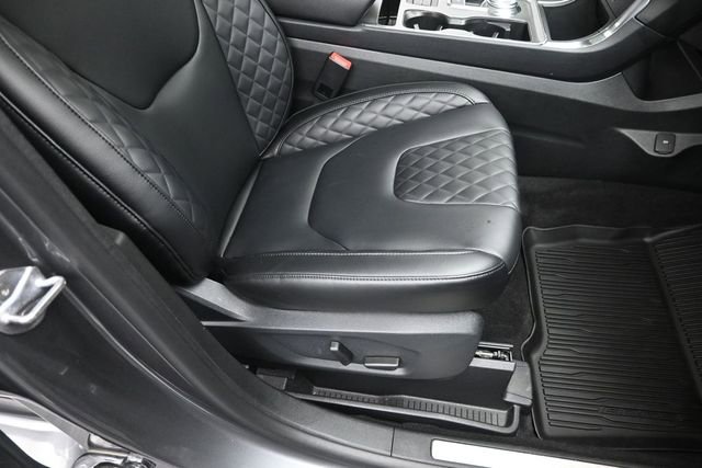 Certified 2024 Ford Edge Titanium AWD/4WD image 31