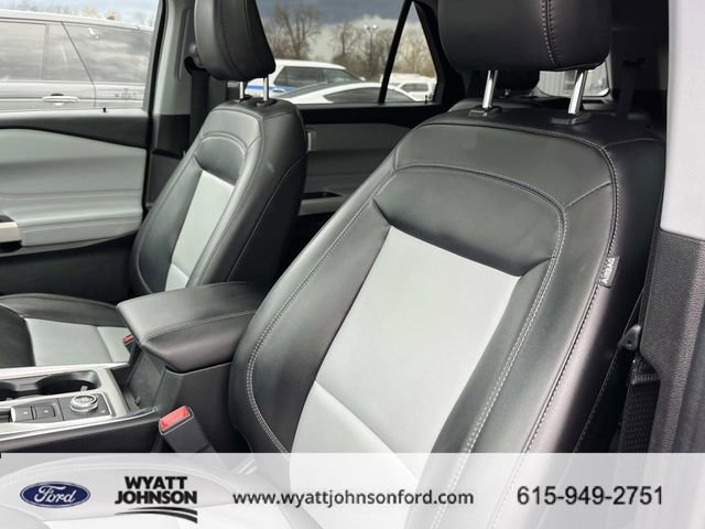 Certified 2022 Ford Explorer XLT w/ Equipment Group 202A AWD/4WD image 31
