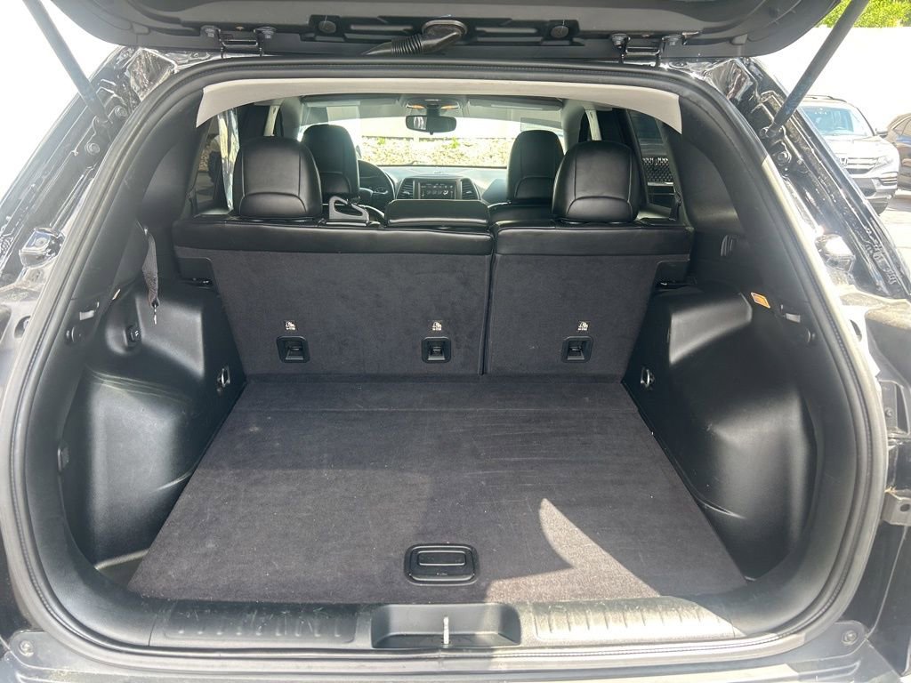 Used 2019 Jeep Cherokee Trailhawk AWD/4WD image 18