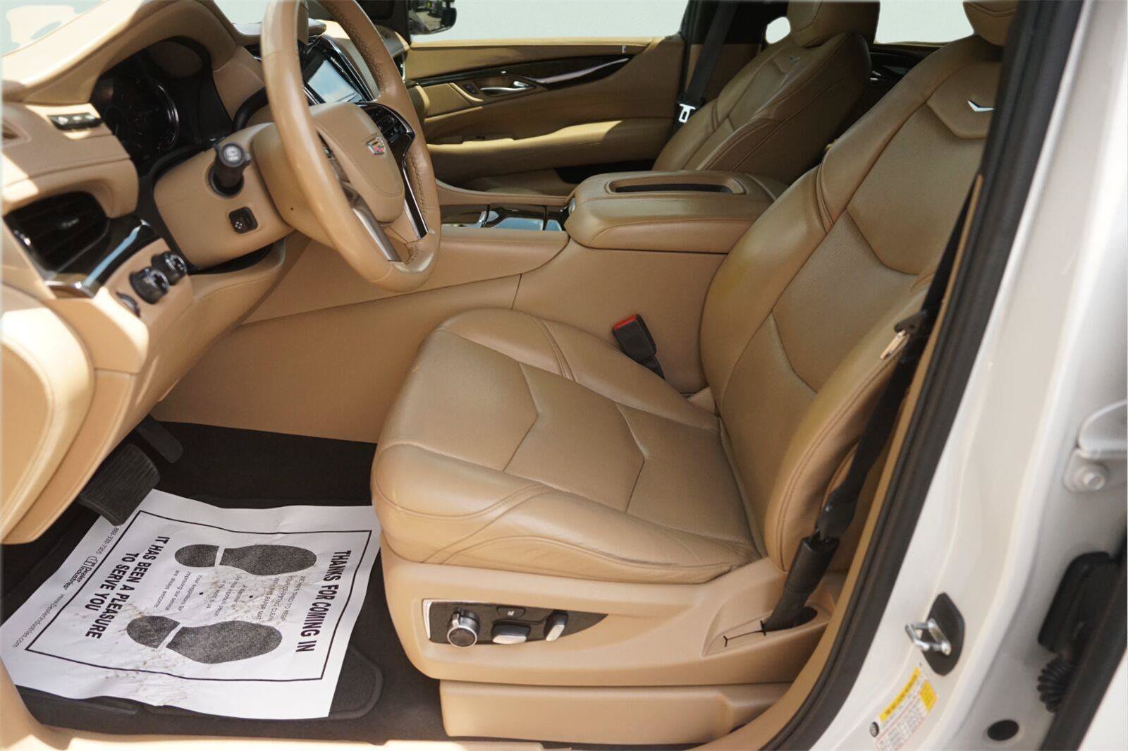 Used 2020 Cadillac Escalade ESV Platinum AWD/4WD image 9