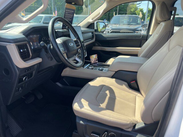 Certified 2024 Ford Expedition Limited AWD/4WD image 6