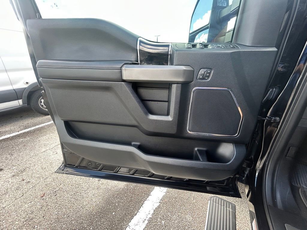 Certified 2021 Ford F450 Platinum w/ FX4 Off-Road Package image 42