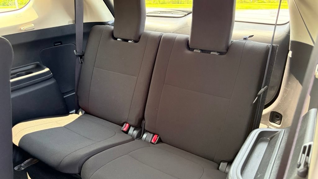 Used 2020 Mitsubishi Outlander ES FWD image 25