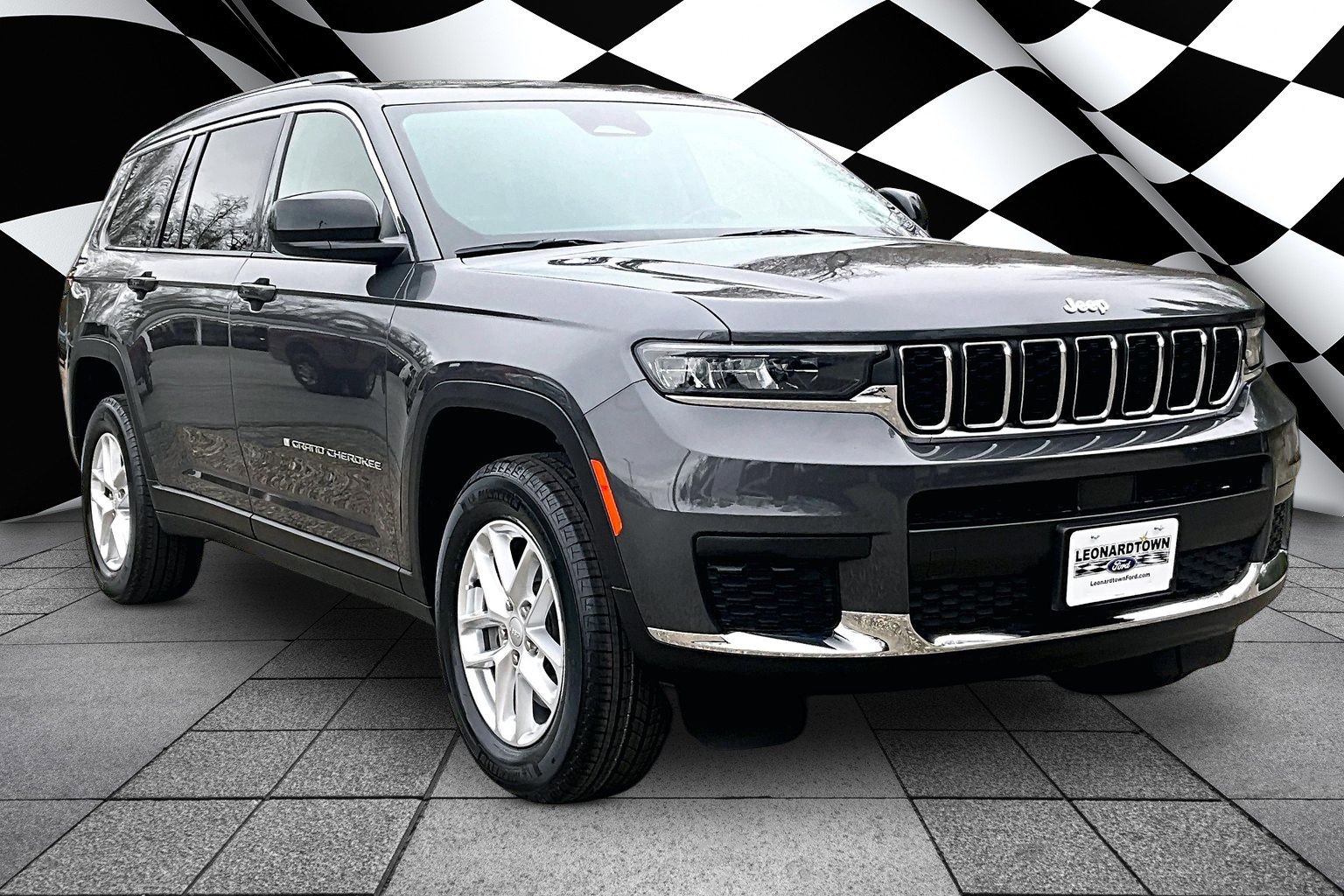 Used 2022 Jeep Grand Cherokee L Laredo w/ Luxury Tech Group I RWD image 11