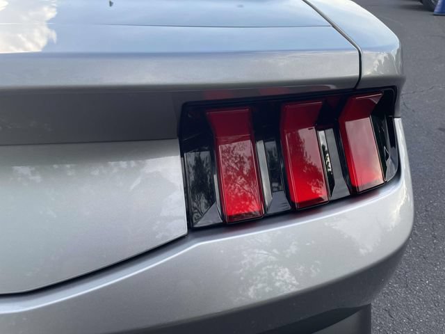 Certified 2024 Ford Mustang Coupe RWD image 29