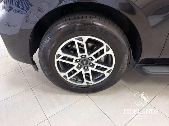 Certified 2025 Ford Expedition Active RWD image 32