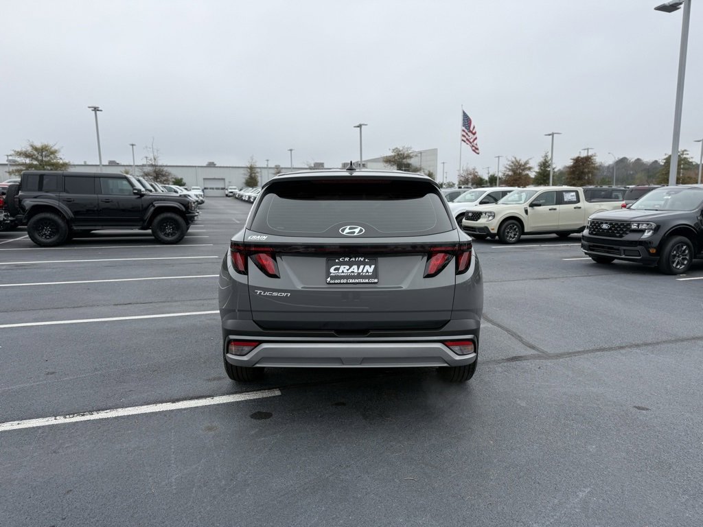 Used 2025 Hyundai Tucson SE image 6