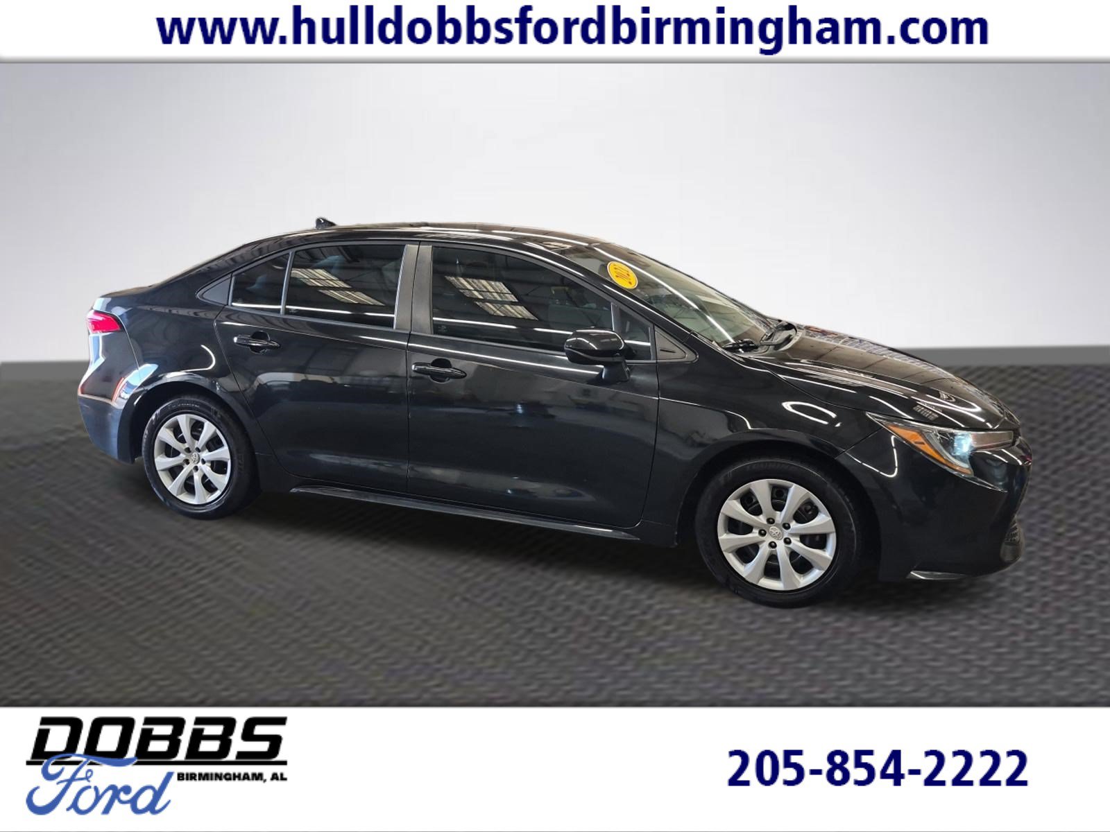 Used 2021 Toyota Corolla LE FWD image 1