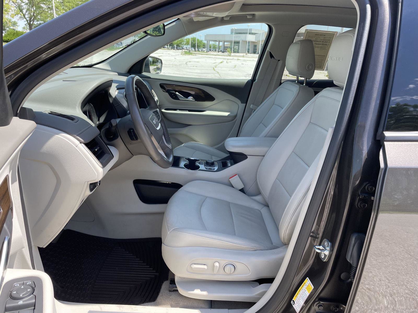 Used 2019 GMC Terrain Denali w/ Advanced Safety Package AWD/4WD image 17