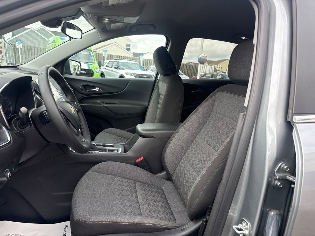 Used 2024 Chevrolet Equinox LT AWD/4WD image 4