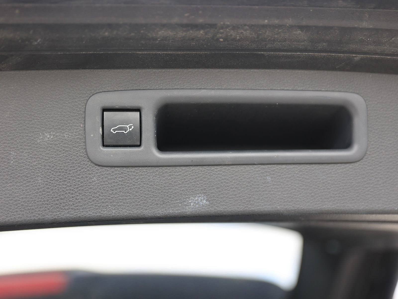 Used 2023 Toyota Highlander XLE AWD/4WD image 14