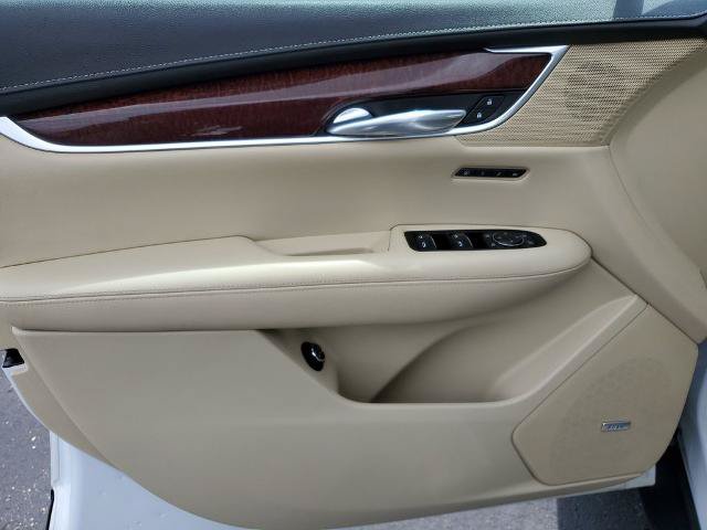 Used 2017 Cadillac XT5 Luxury w/ Driver Awareness Package FWD image 20