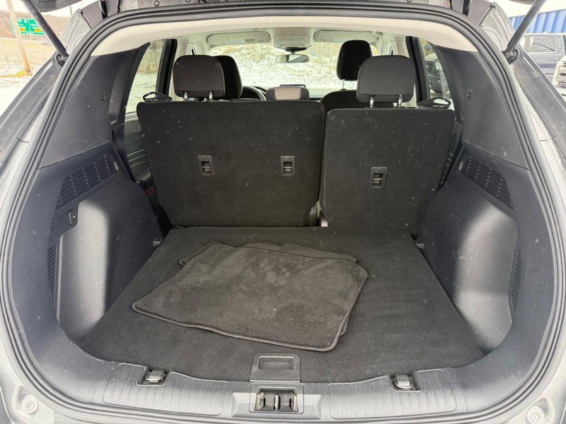 Certified 2022 Ford Escape SE w/ Cold Weather Package image 11