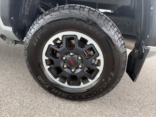 Used 2024 Toyota Tacoma TRD Off-Road AWD/4WD image 30