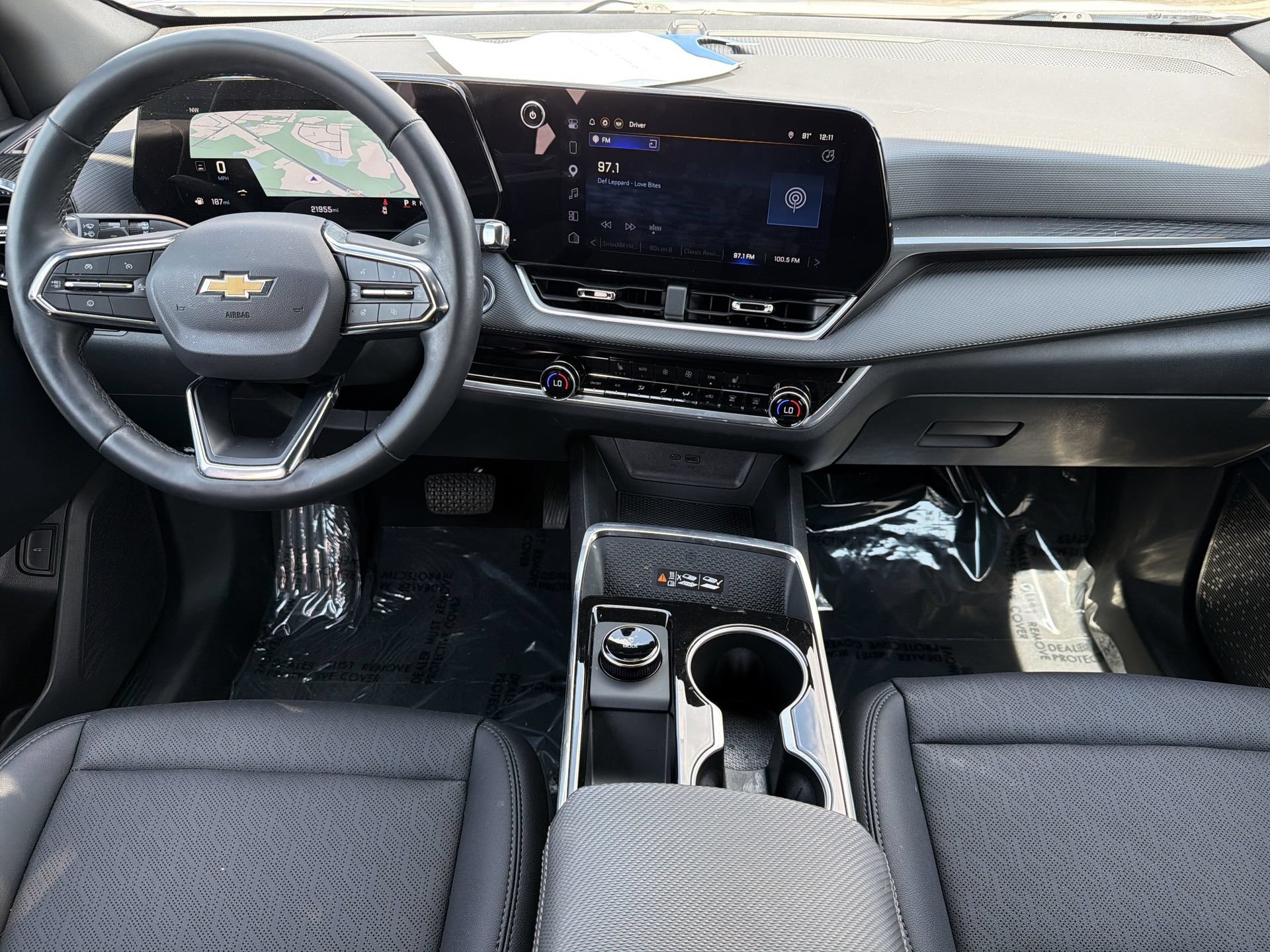 Used 2026 Chevrolet Equinox LT w/ Convenience Package II FWD image 2