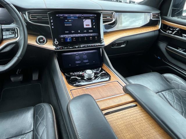 Used 2024 Jeep Grand Wagoneer L Series III AWD/4WD image 21