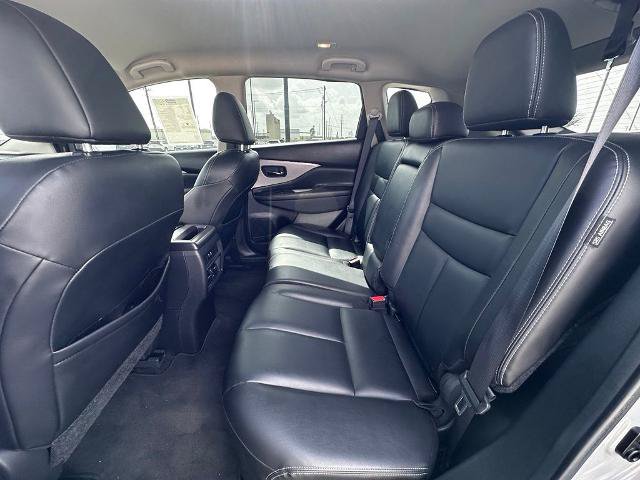 Used 2023 Nissan Murano SV w/ SV Midnight Edition Package FWD image 15