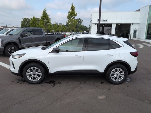 Certified 2024 Ford Escape Active AWD/4WD image 2