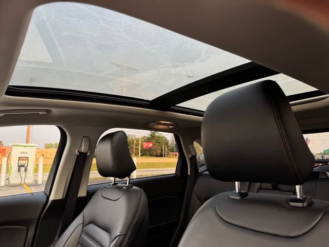 Certified 2024 Ford Edge SEL w/ Convenience Package AWD/4WD image 7