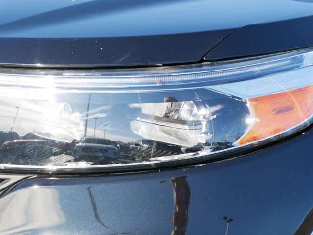 Certified 2023 Ford Explorer XLT w/ Equipment Group 202A image 7