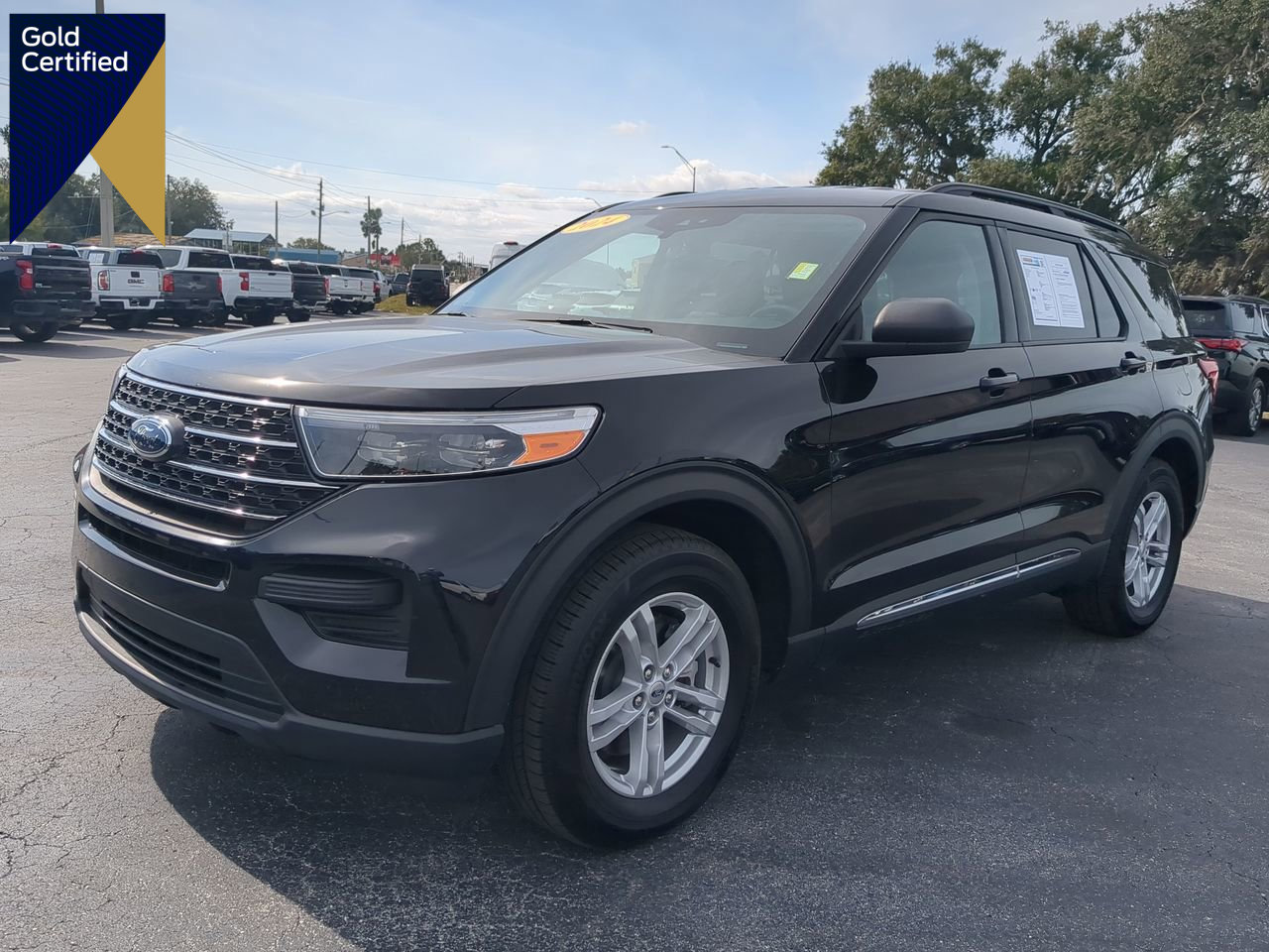 Certified 2024 Ford Explorer XLT image 1