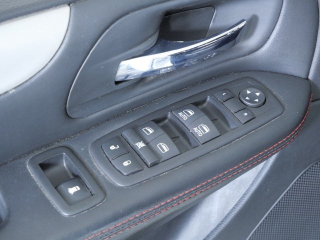 Used 2017 Dodge Grand Caravan GT FWD image 17