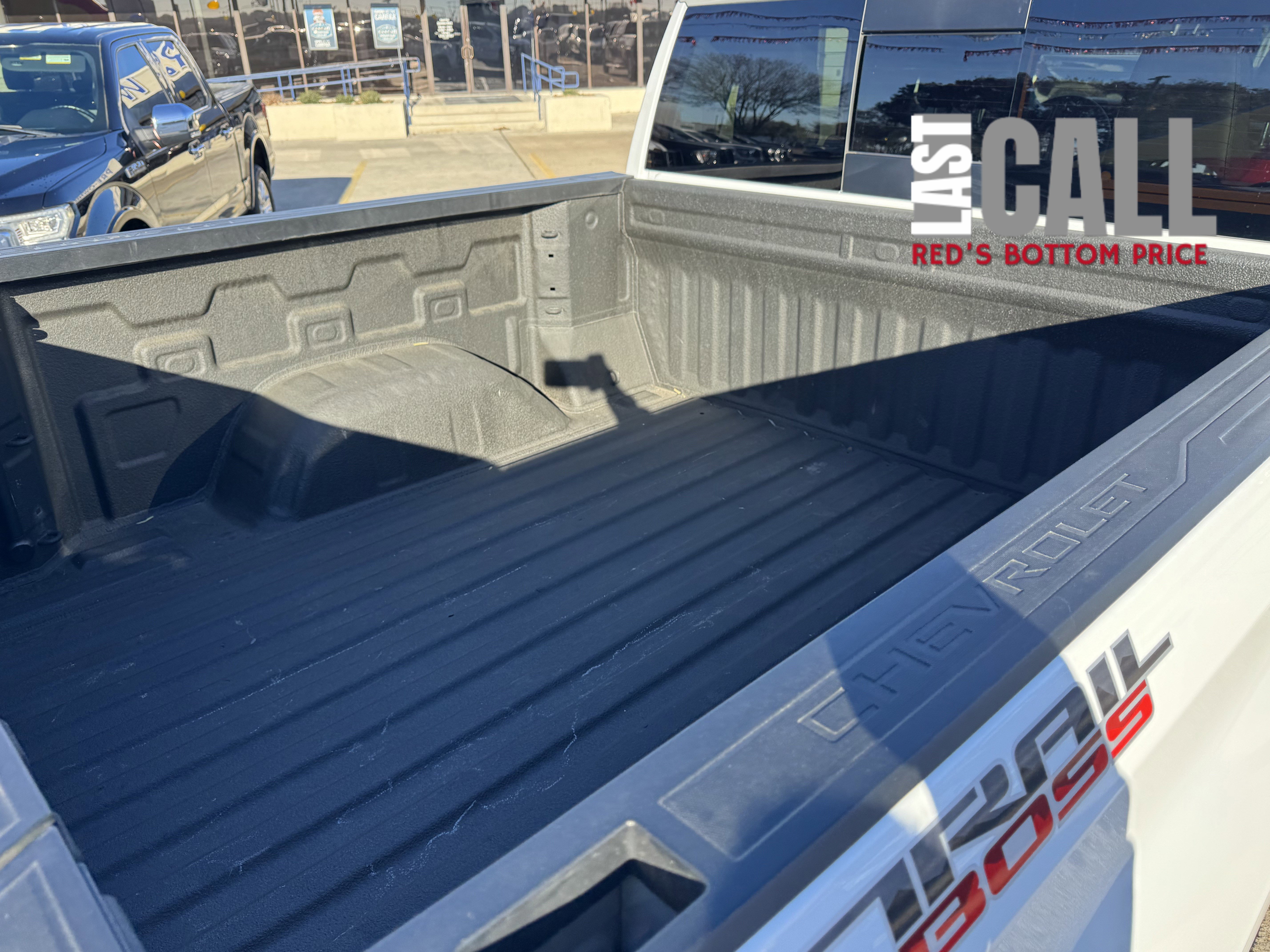 Used 2025 Chevrolet Silverado 1500 LT Trail Boss w/ Convenience Package II image 12