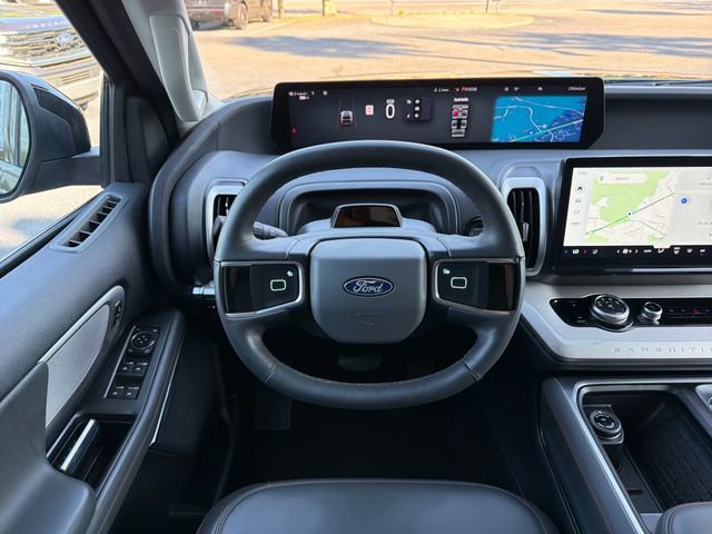 Certified 2025 Ford Expedition Active AWD/4WD image 15