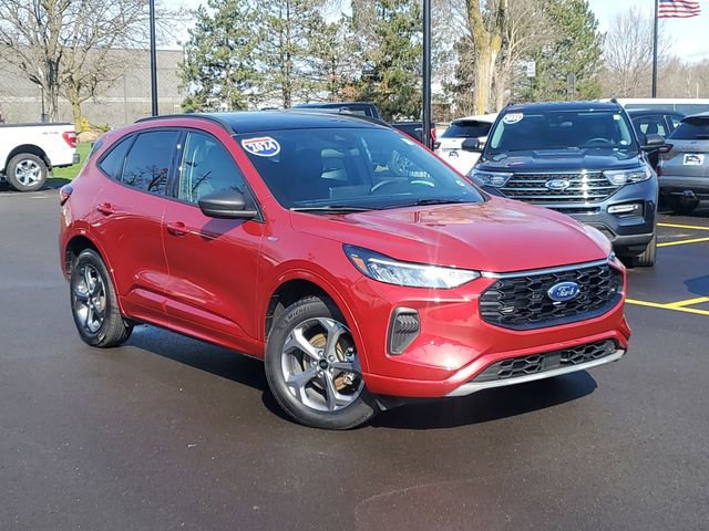 Certified 2024 Ford Escape ST-Line w/ Tech Pack #1 image 4