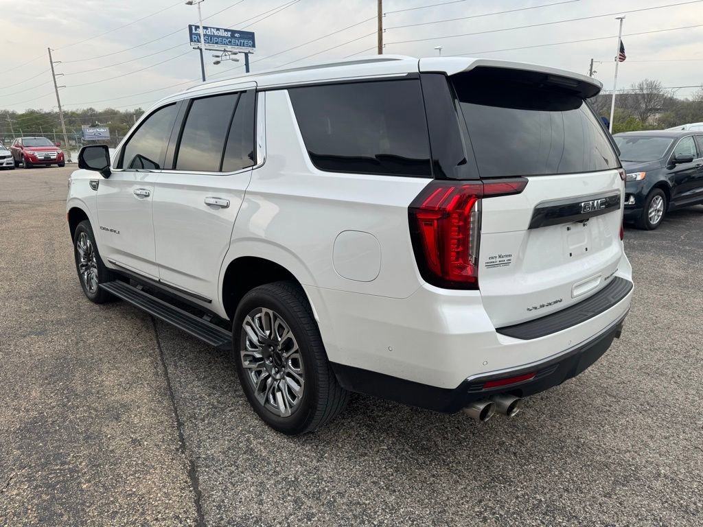 Used 2024 GMC Yukon Denali Ultimate image 2
