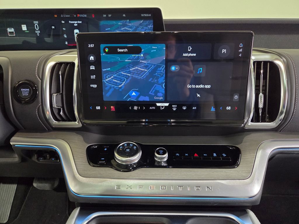 Certified 2025 Ford Expedition Platinum image 25