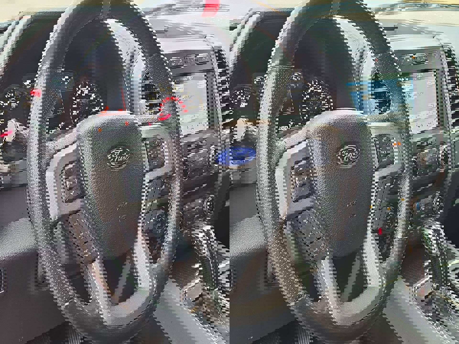 Certified 2018 Ford F150 Raptor w/ Equipment Group 802A Luxury image 14