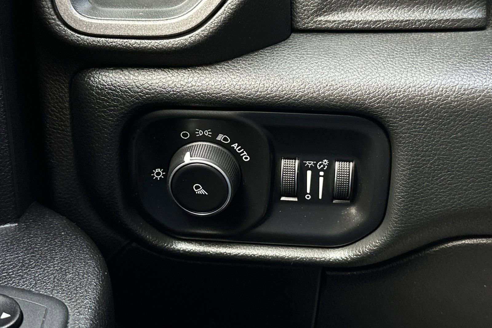 Used 2020 RAM 2500 Tradesman image 26