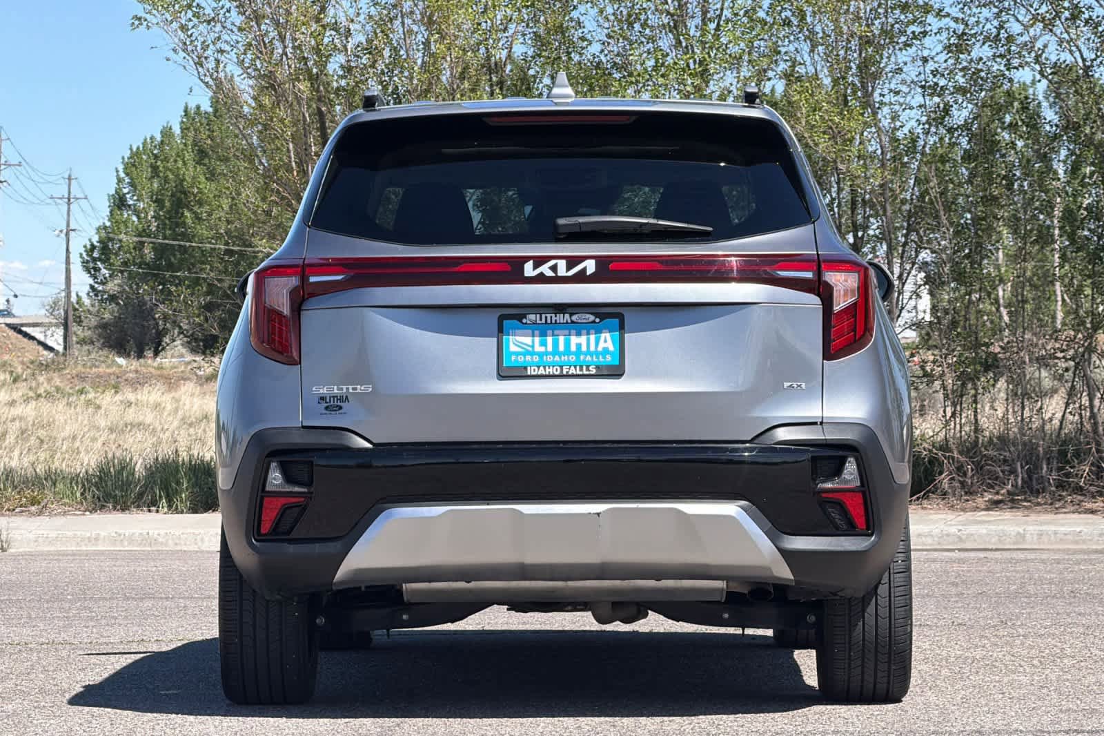 Used 2024 Kia Seltos SX w/ SX Sunroof Package AWD/4WD image 7