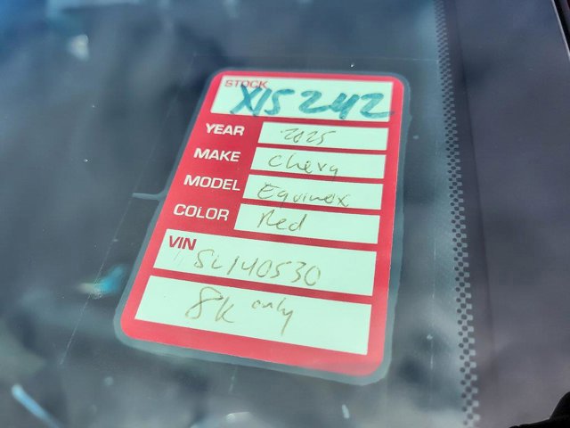 Used 2025 Chevrolet Equinox LT w/ Convenience Package II image 30