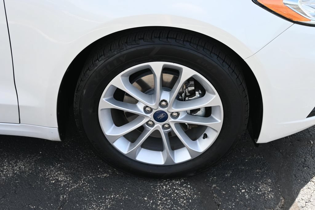 Certified 2020 Ford Fusion SE FWD image 16