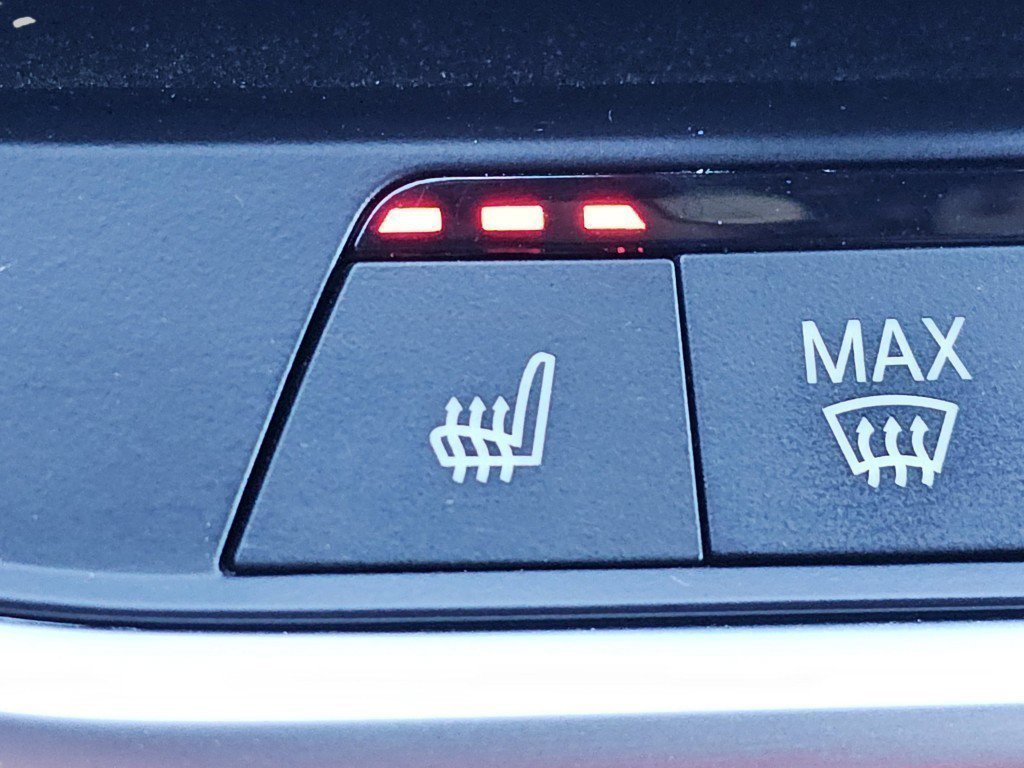 Used 2019 BMW X5 xDrive40i w/ Premium Package image 18