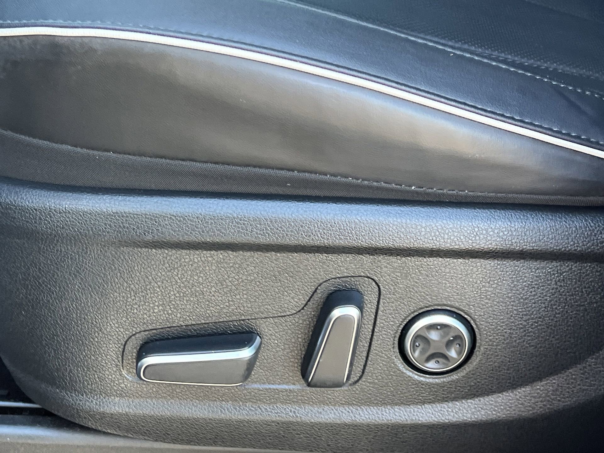 Used 2024 Hyundai Palisade SEL w/ Premium Package image 27