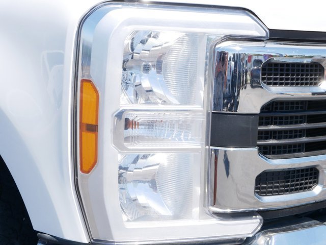 Certified 2023 Ford F350 XLT w/ FX4 Off-Road Package AWD/4WD image 5