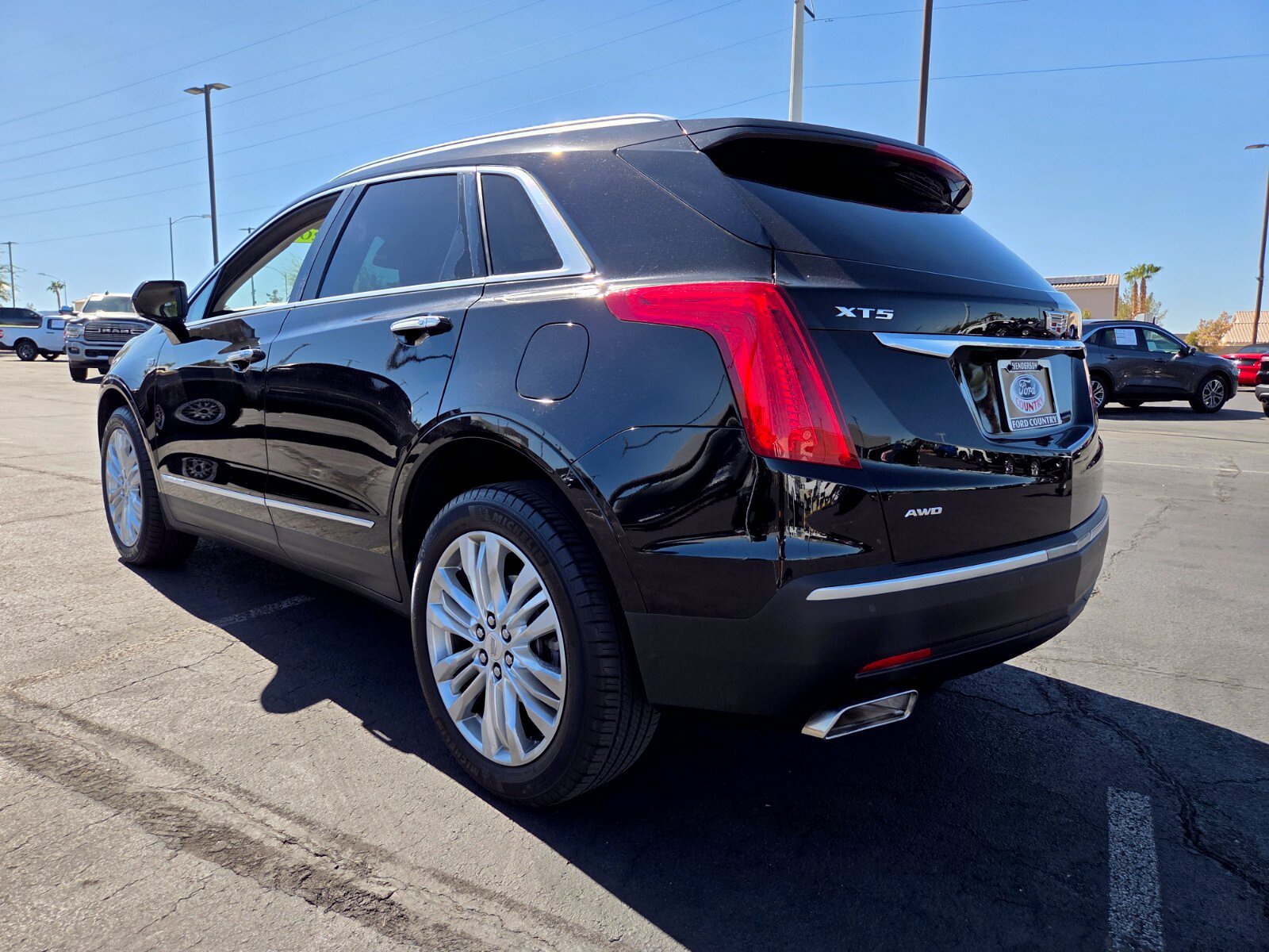 Used 2018 Cadillac XT5 Premium Luxury AWD/4WD image 4