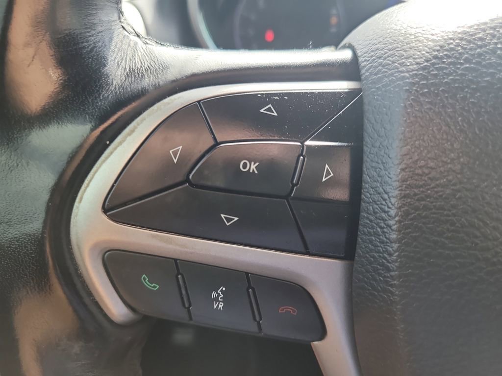 Used 2020 Jeep Grand Cherokee Altitude image 28